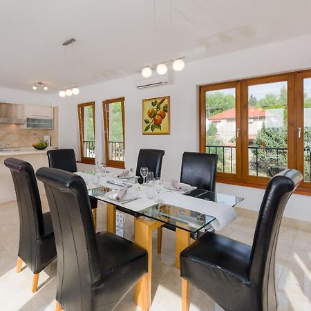 Apartments - Villa Ana Milna  Dış mekan fotoğraf
