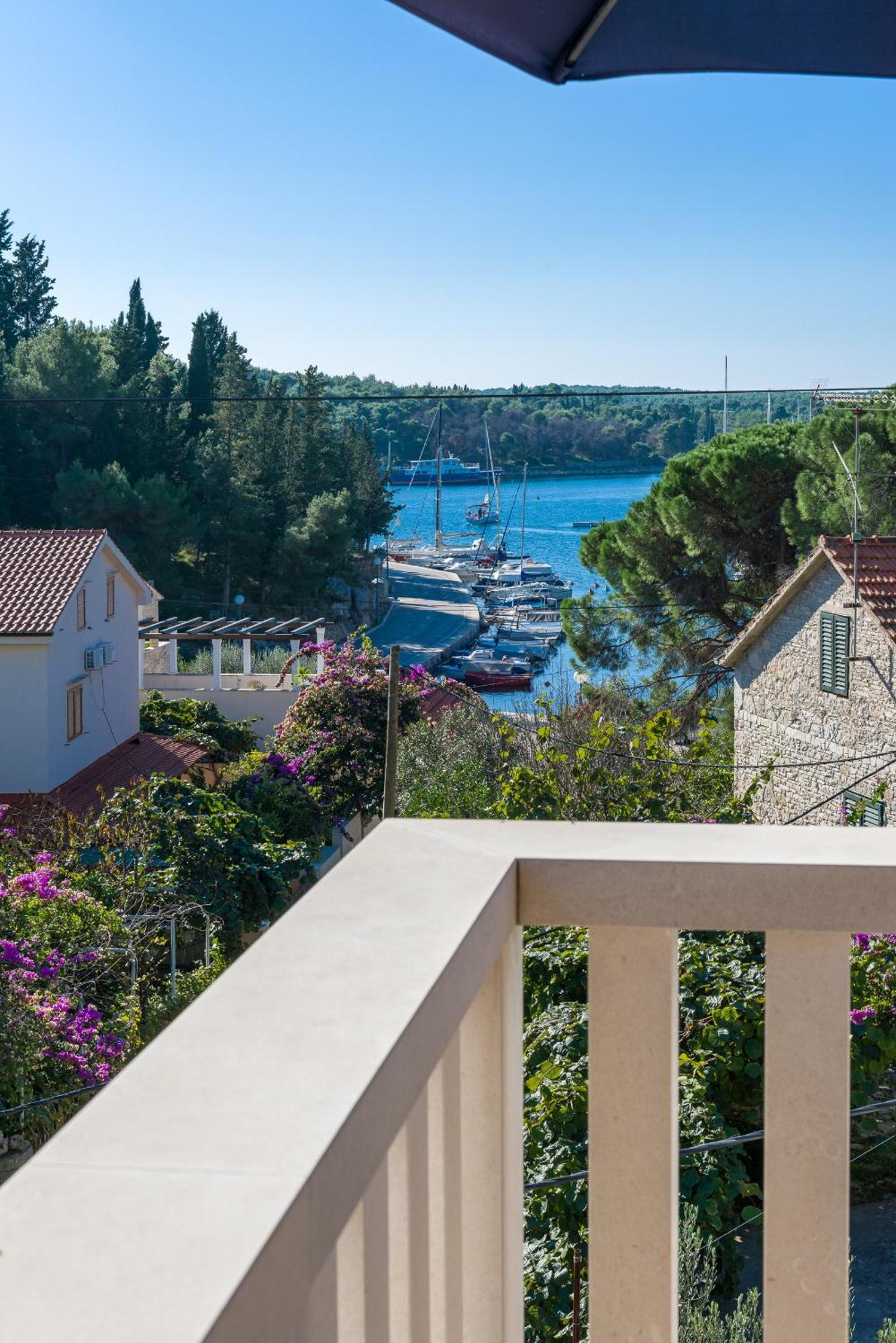 Apartments - Villa Ana Milna  Dış mekan fotoğraf